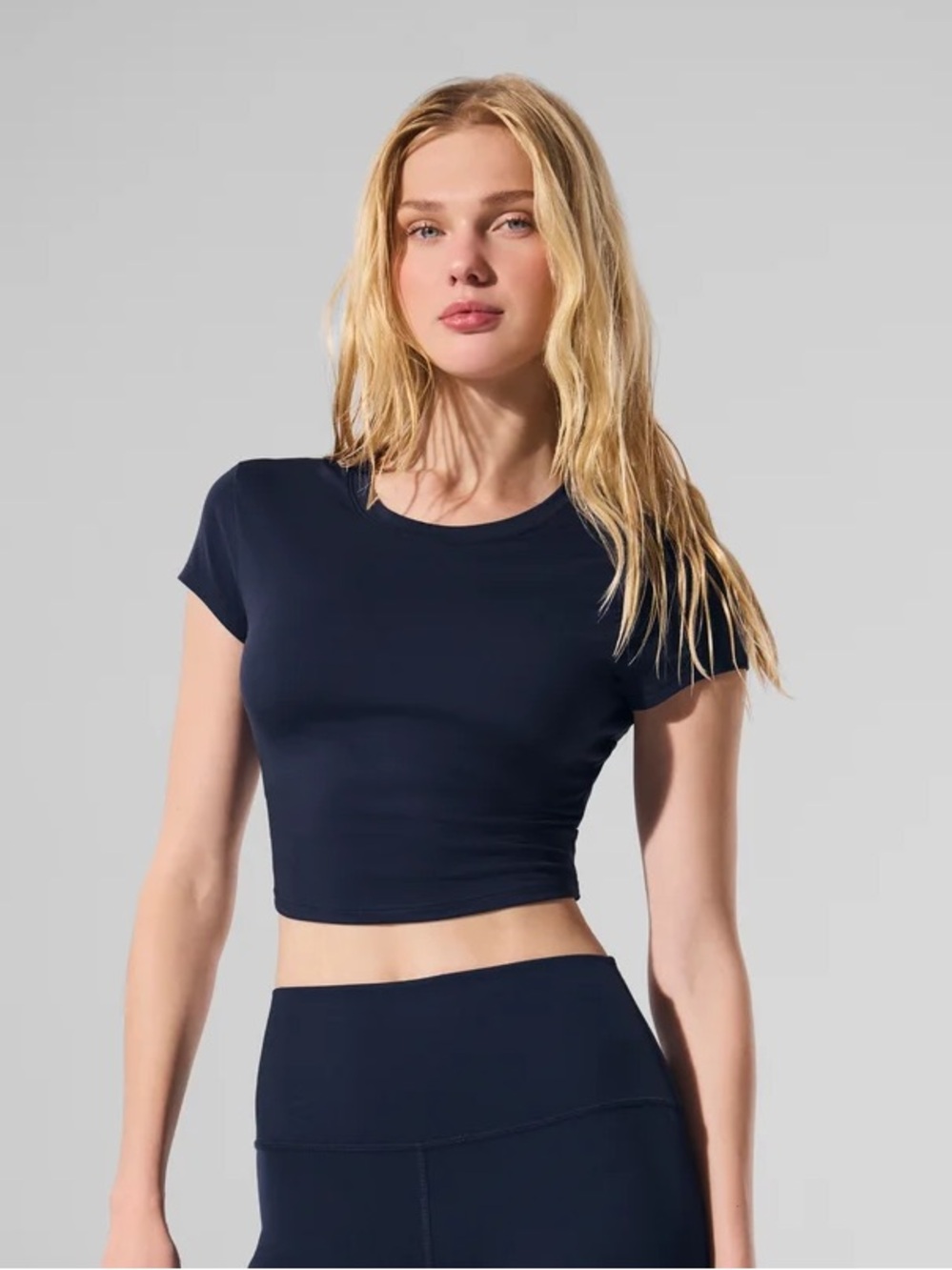NWT ALO Yoga Alosoft Crop Finesse Short Sleeve in Navy - XS